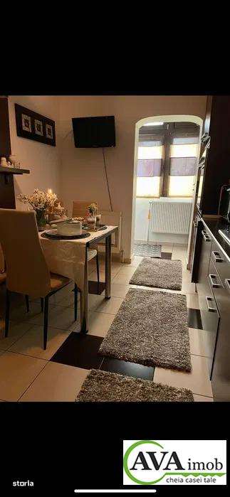 Apartament 3 decomandate, parter, renovat, zona Cora - Imagine principală: 3/8