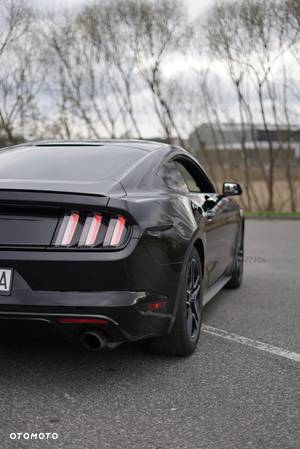 Ford Mustang 2.3 EcoBoost - 11