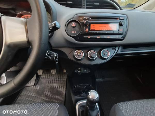 Toyota Yaris 1.0 Active EU6 - 15