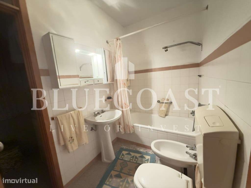 Apartamento de 4 assoalhadas com Excelente Localização e Ampla Ofer...-16