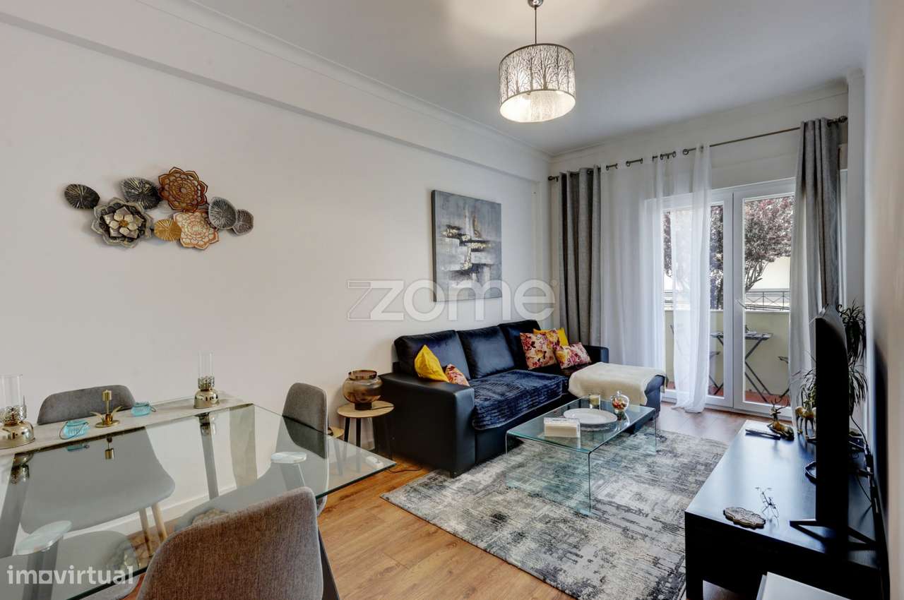 Apartamento T2 Renovado e Mobilado | Monte Abrãao, Queluz - Grande imagem: 3/33
