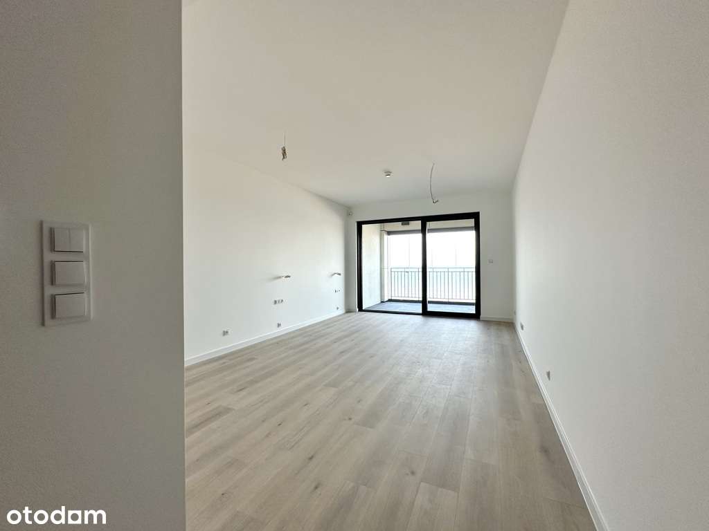 Widok bezpośrednio na plażę i molo Międzyzdroje - Pełny obrazek: 5/20