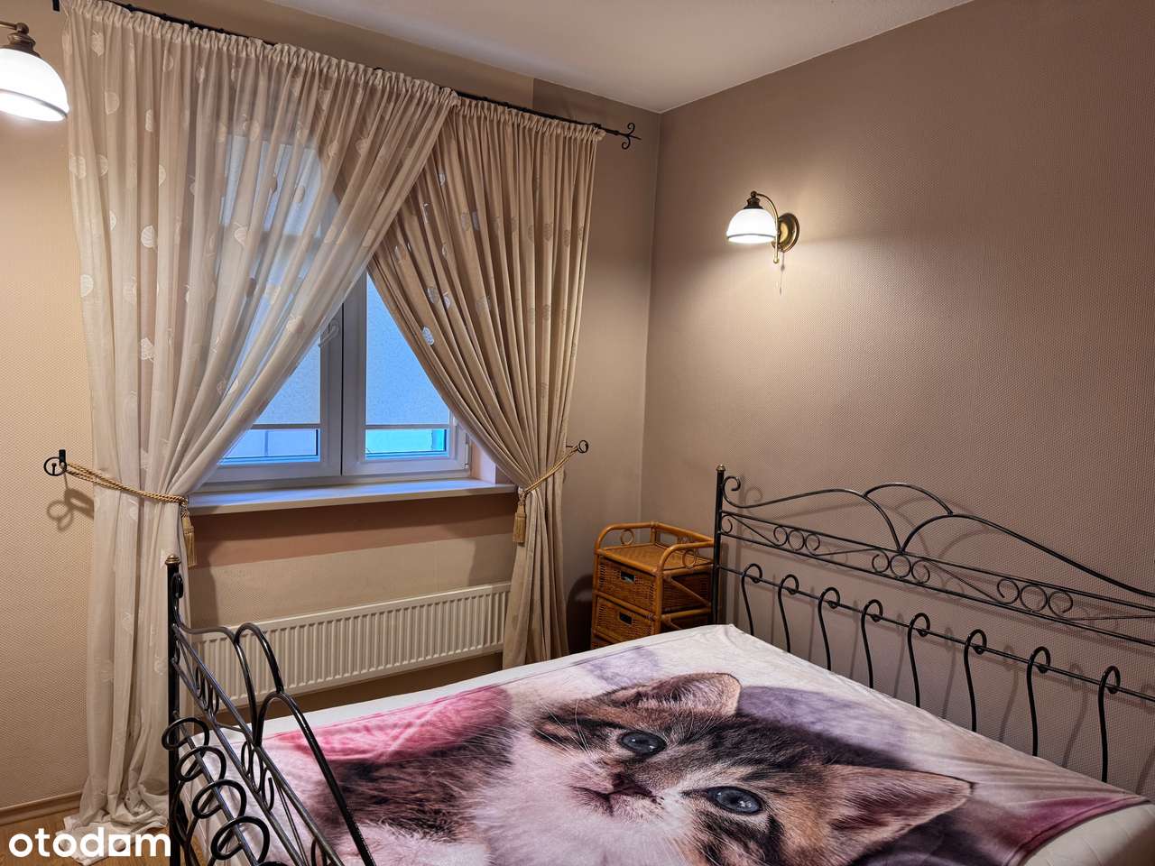 Atrakcyjne mieszkanie 3 pokojowe z kominkiem - Pełny obrazek: 5/9