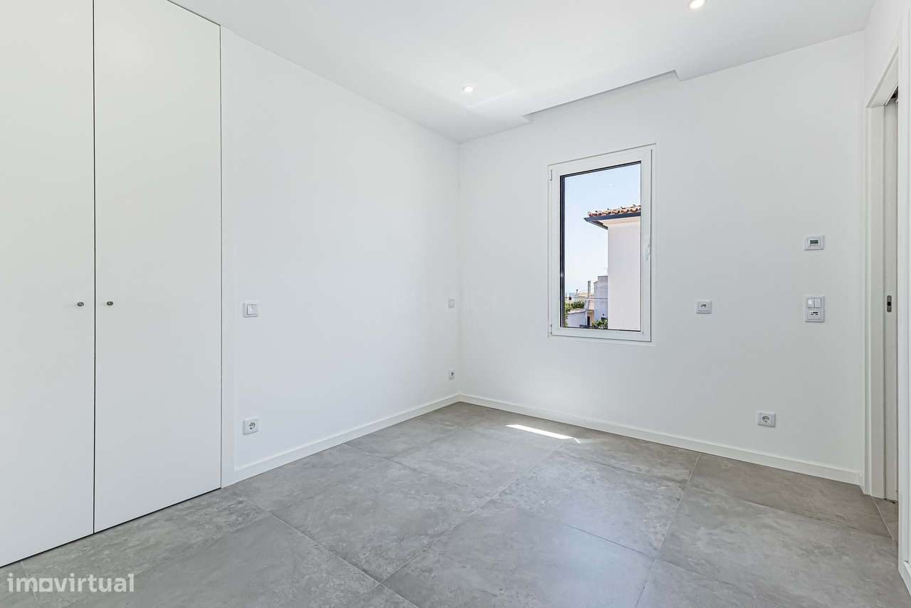 Moradia Contemporânea T3 com Garagem | Mexilhoeira Grande-16