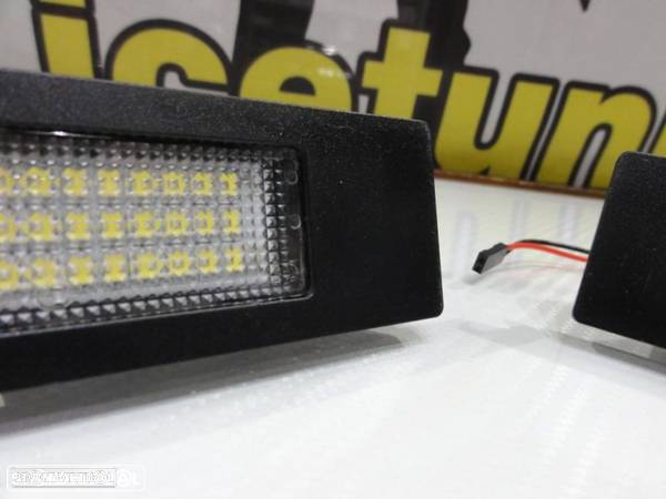 Suporte De Lampada De Matricula Com Led Branco Para  BMW E81, E85, E86, E87, E87N, E63, E64(M6) - 4