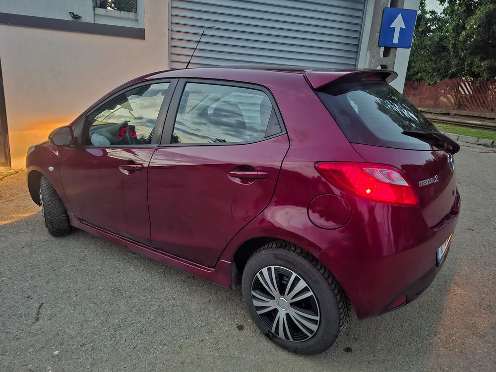 Mazda 2 II [2007 - 2014] 1.6 MZ-CD Dynamic 2012
