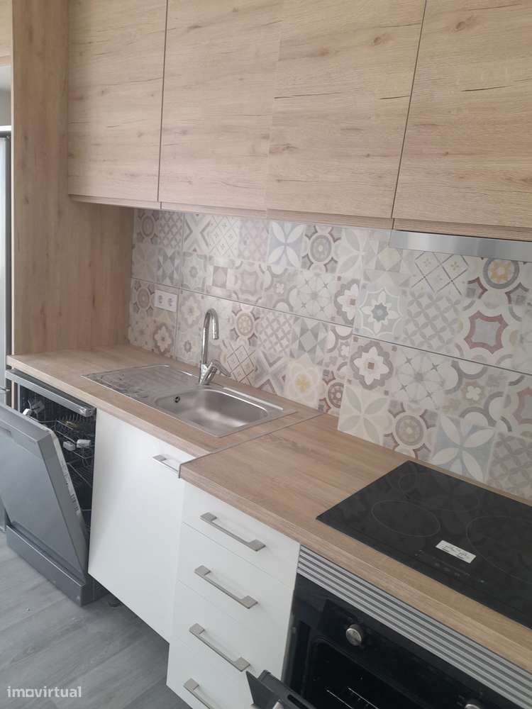 Apartamento T2 com varanda na Baixa da Banheira-5