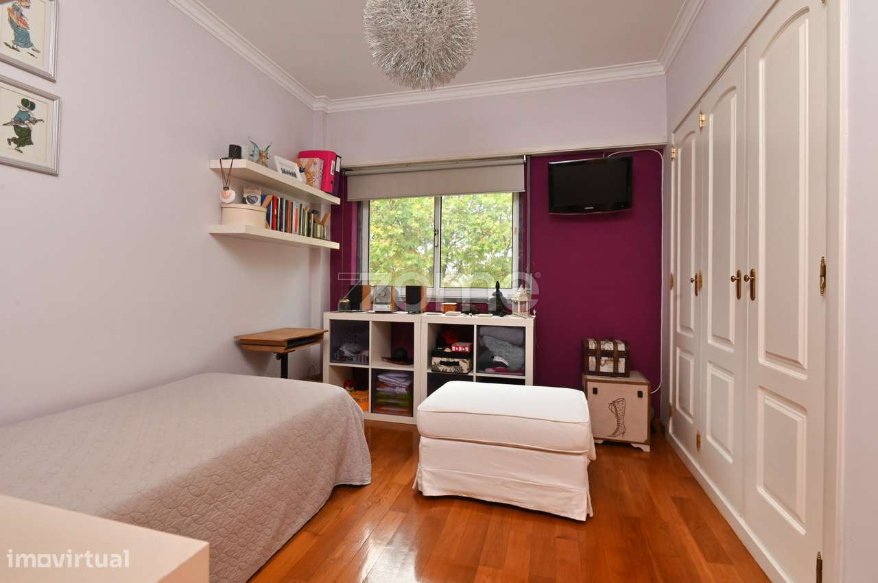 T2 com Sotão e duas Garagens, em Oeiras - Grande imagem: 5/29