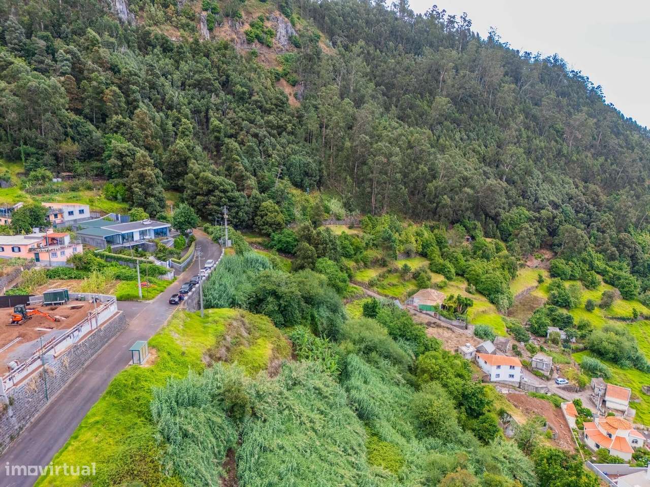 Terreno 1300,23m2 | Arco da Calheta | Construção-14