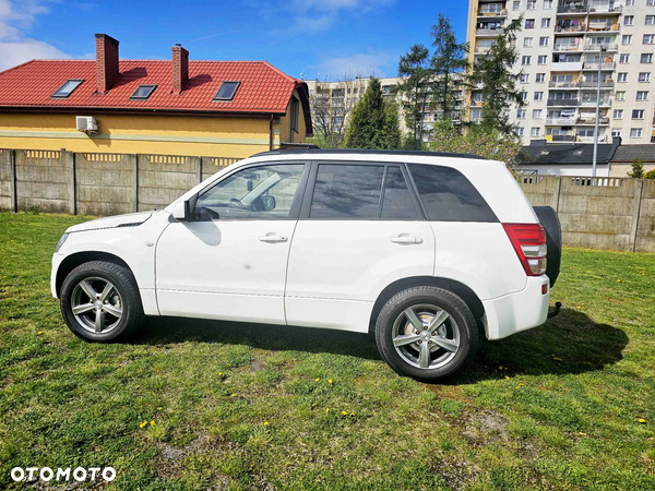 Suzuki Grand Vitara 2.0 De luxe - 7