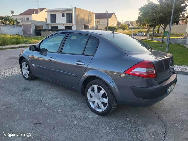 Renault Mégane 1.5 dCi Dynamique - 5