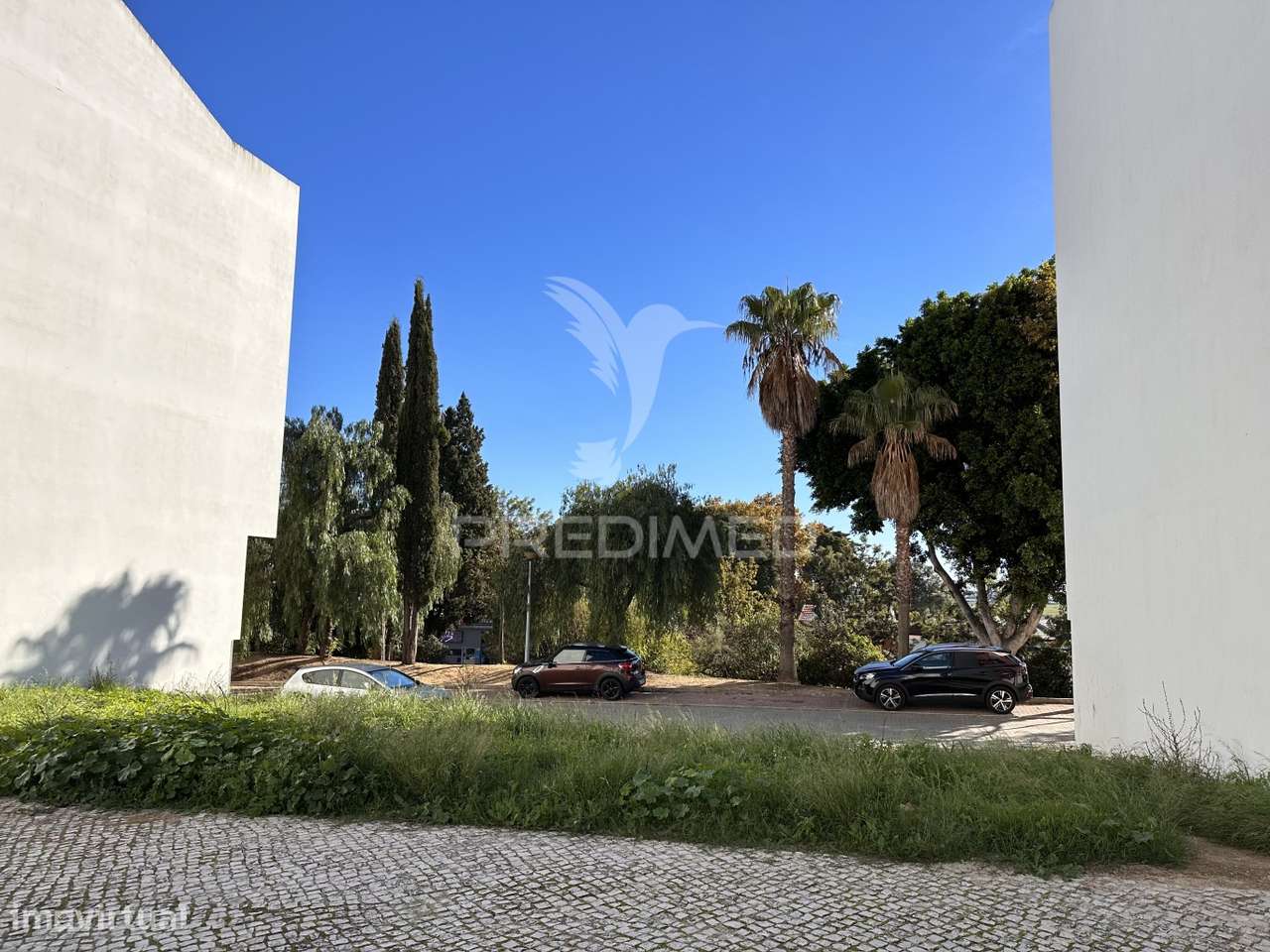 Lote de terreno p/ prédio c/ projecto p/ 12 fogos - Grande imagem: 2/10