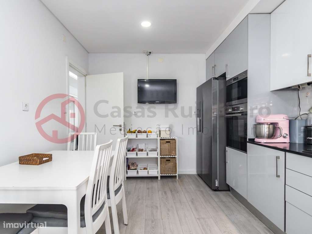 Moradia T3+2 Remodelada com garagem 740 m² de Terreno em St Antonio...-22