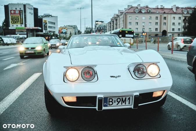 Chevrolet Corvette - 20