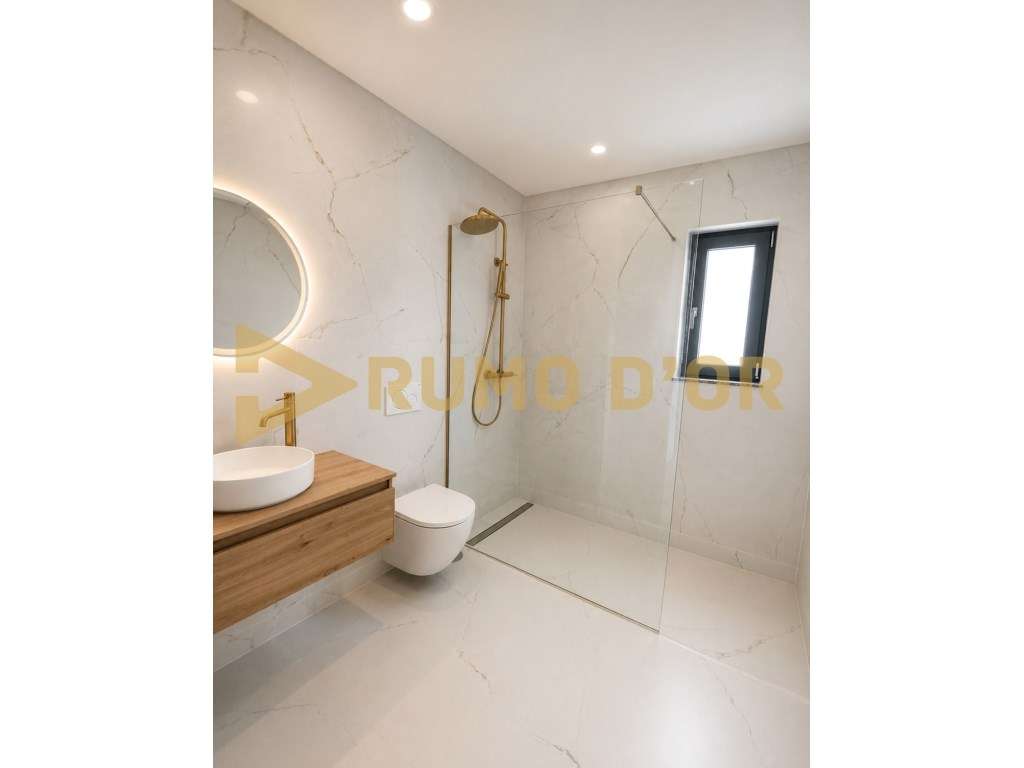 Moradia T4, garagem e piscina em Condomínio privado Albufeira-14