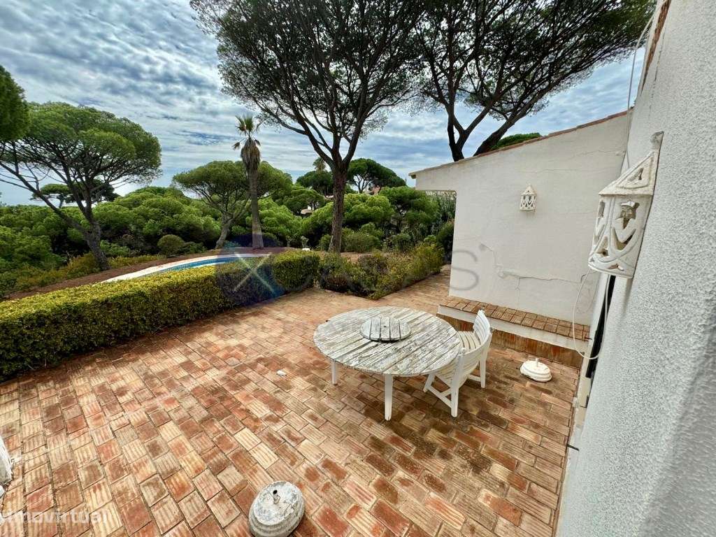 Excelente Moradia térrea com lote de 2430 m2 , com piscina e acesso...-13