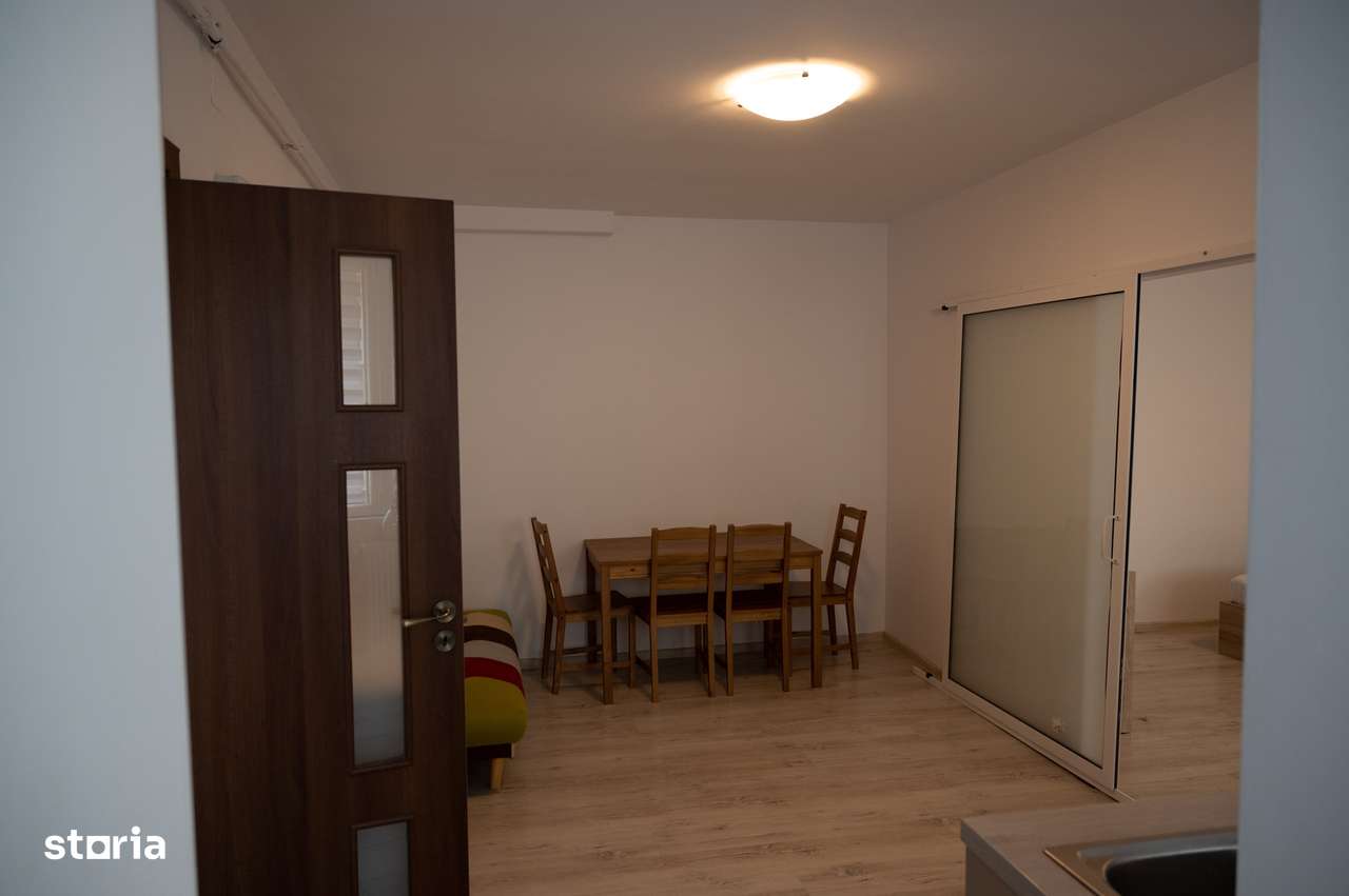 Apartament elegant în zona centrală, cu curte și intrare individuală - Imagine principală: 5/16