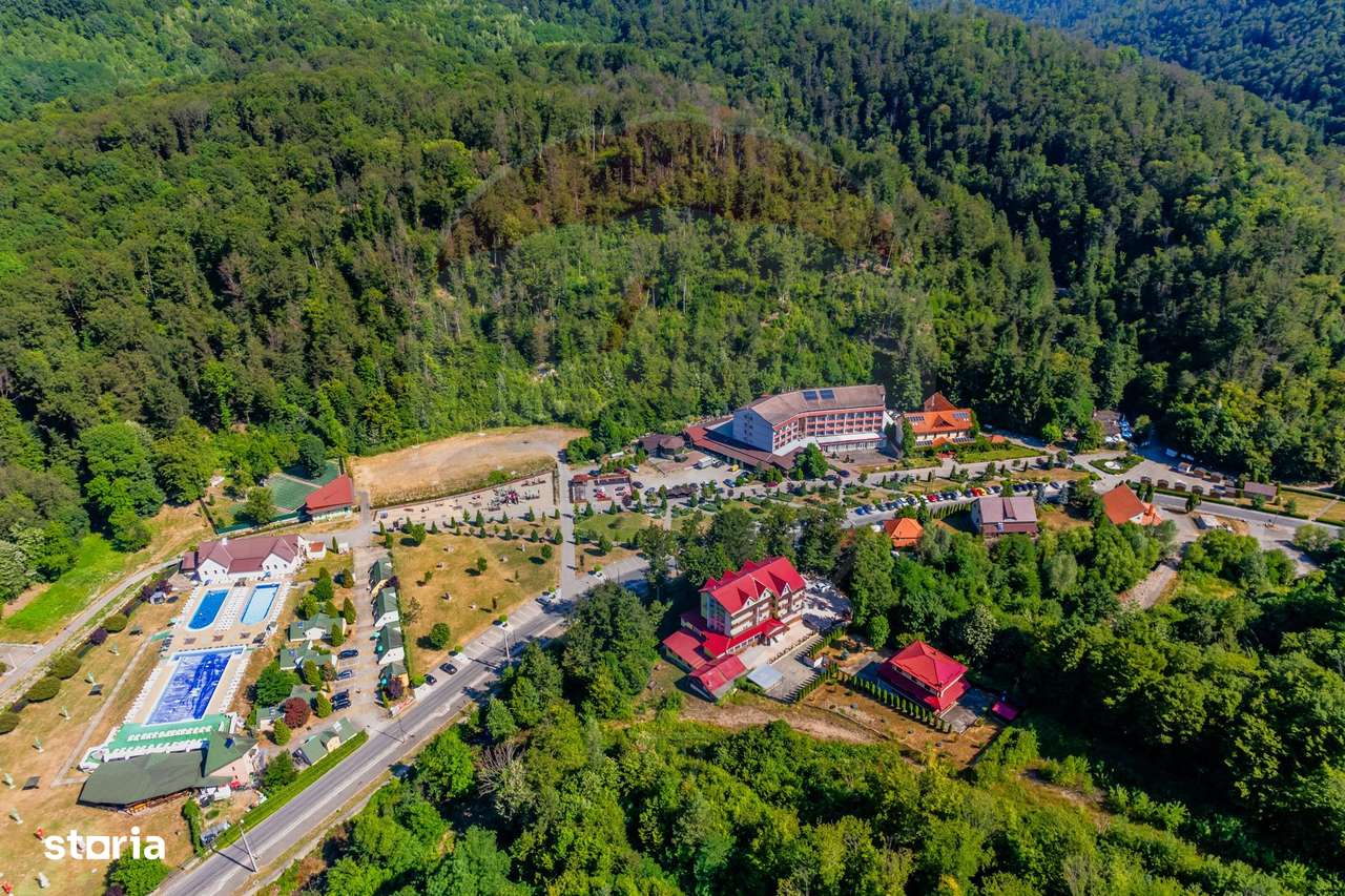 Hotel Panoramic- Investiție cu potențial balnear în statiunea Moneasa - Imagine principală: 3/20