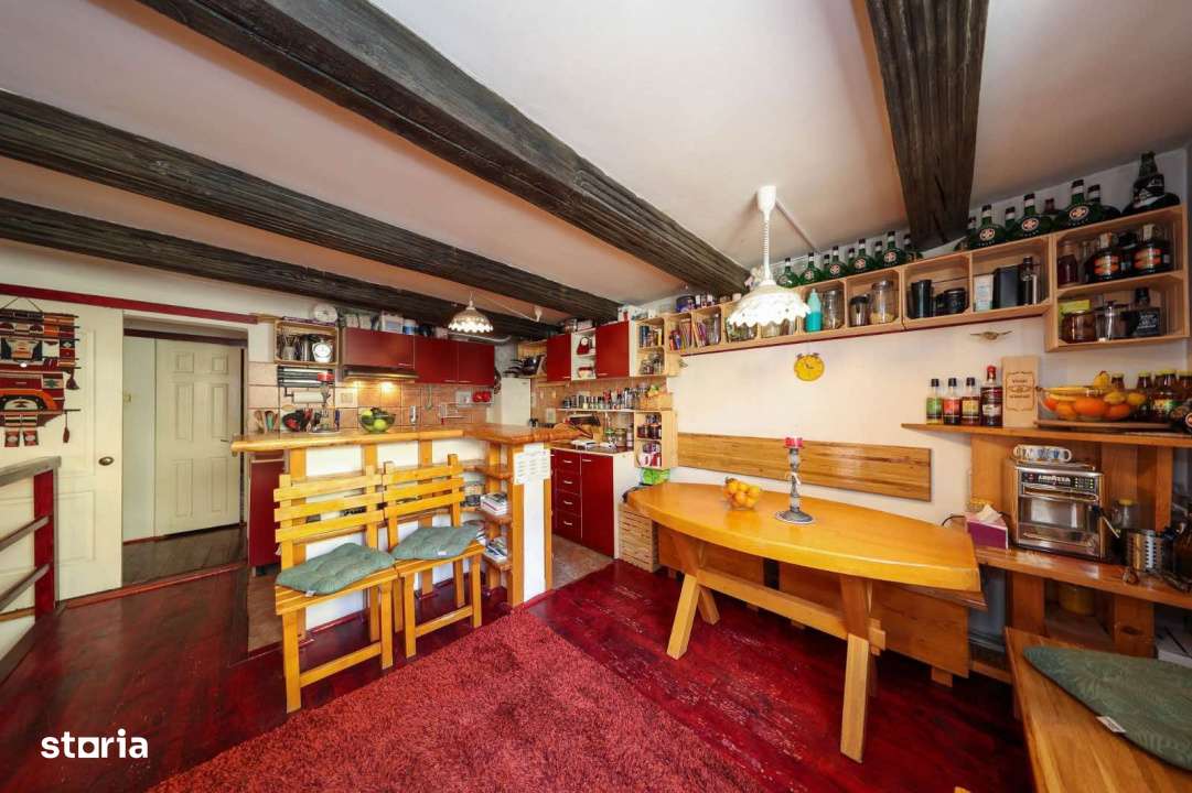 Casa deosebita cu 5 camere in Rasnov-6