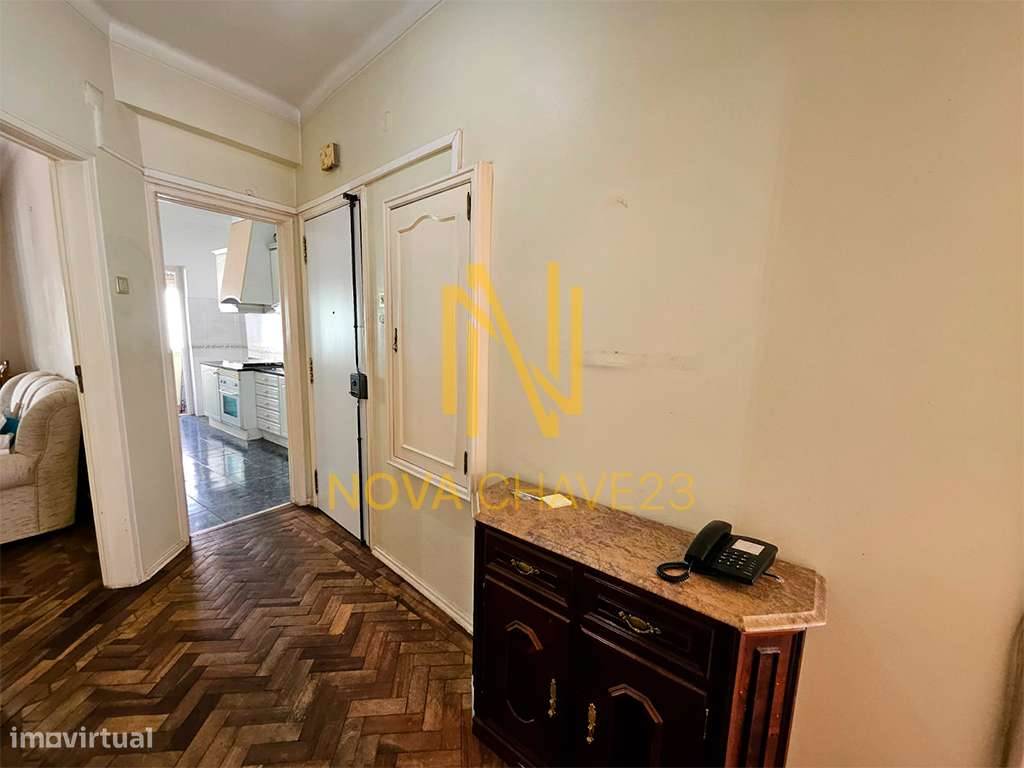 Apartamento T2 Soalheiro em São Domingos de Benfica-10