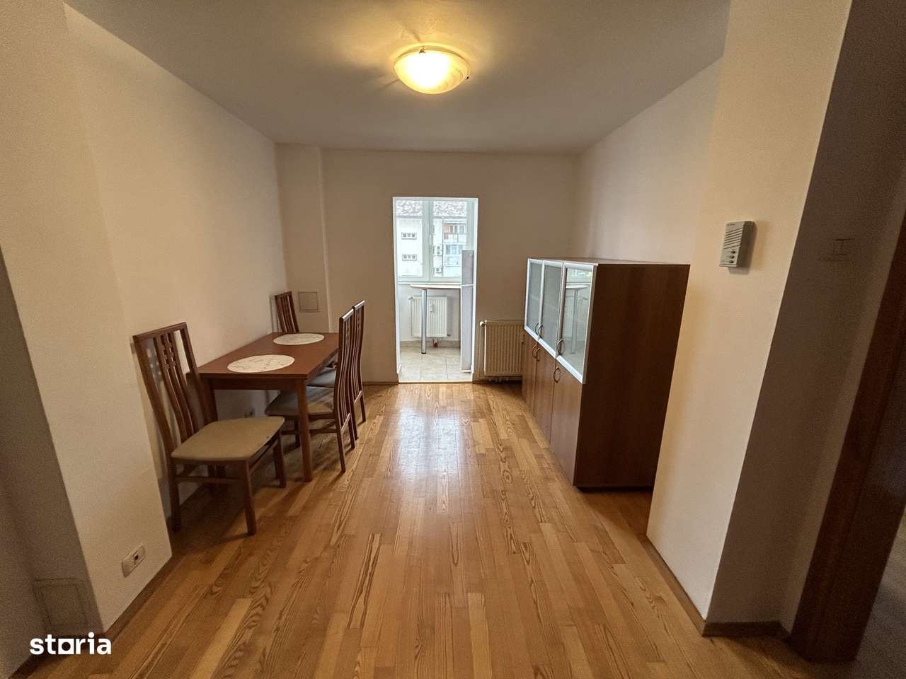 Inchiriez apart.2 cam.dec.st.72 mp,Micalaca 300 pe Faleza, et.3/4. - Imagine principală: 3/11