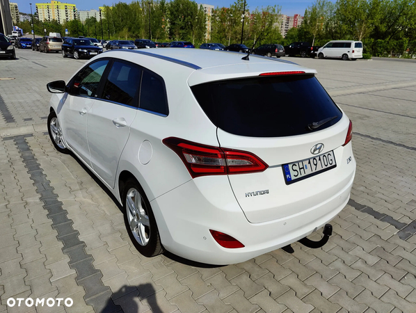 Hyundai I30 blue Kombi 1.6 CRDi DCT Passion - 3