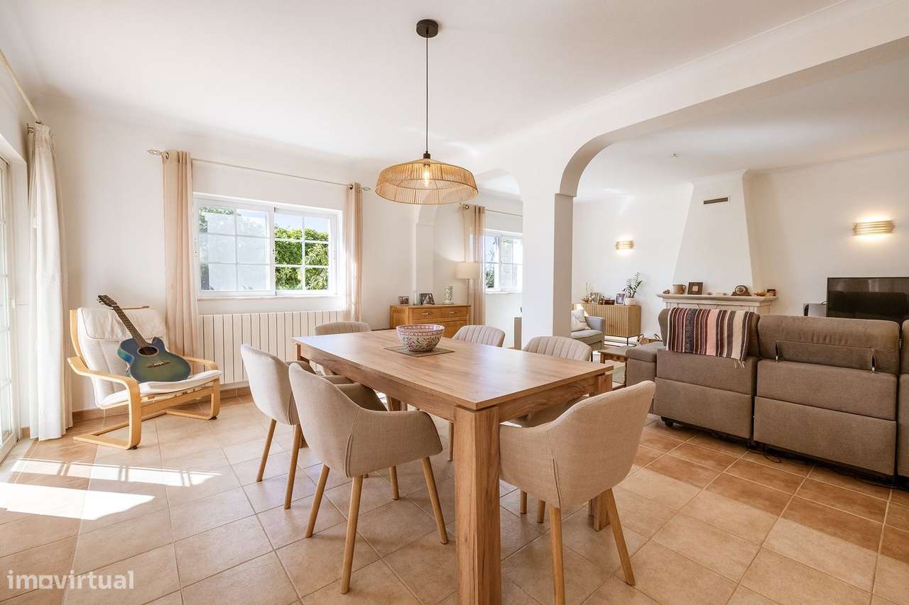 MORADIA DE 3 QUARTOS COM PISCINA E GARAGEM EM ALMADENA, PARA VENDA - Grande imagem: 4/40