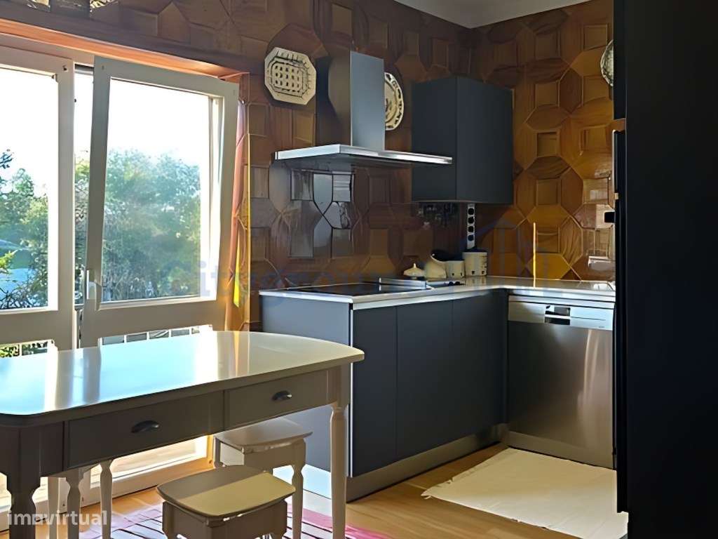 Duplex T3 com Varandas, Terraço e Vista Desafogada para o Castelo d...-7