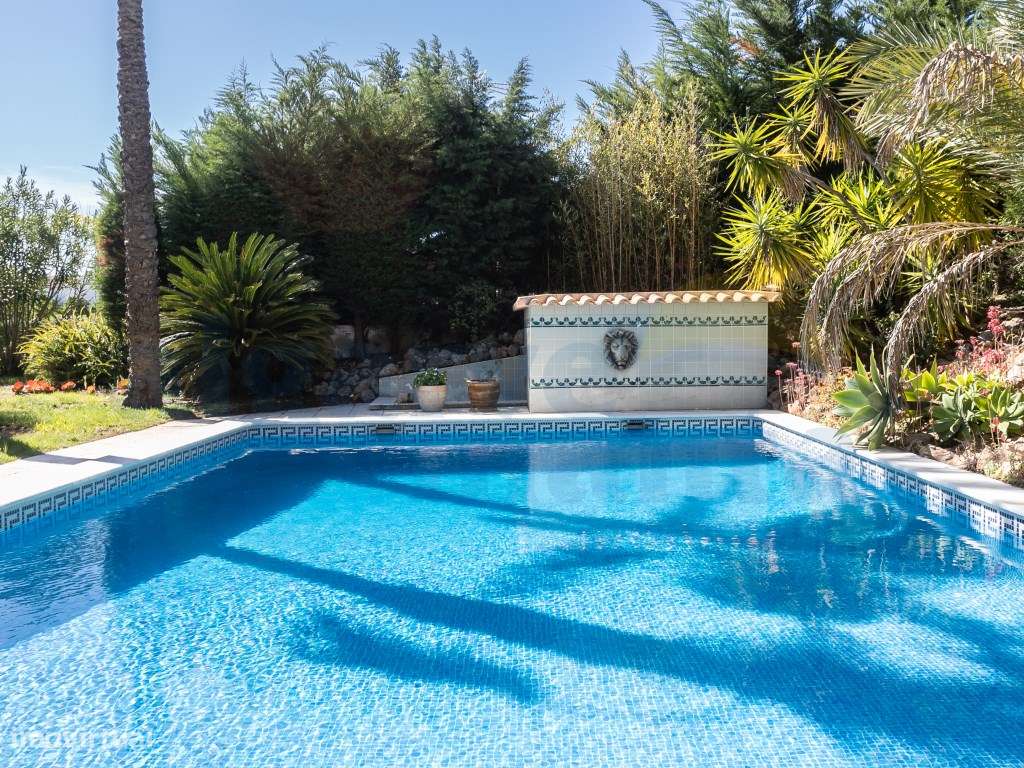 Moradia T5 com Jardim e Piscina + Lote Urbano para construção - Cas...-44