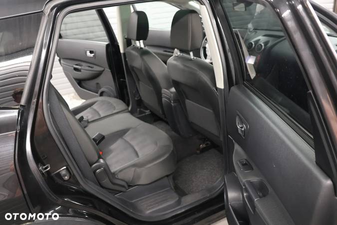 Nissan Qashqai 2.0 lounge - 10