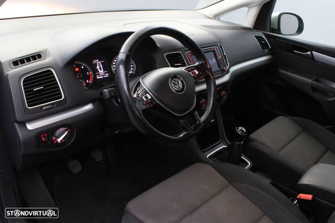 VW Sharan 2.0 TDI Confortline - 20