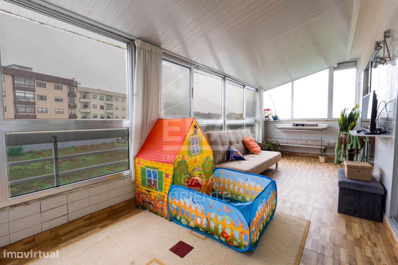 Apartamento T2 com Terraços e Vista Douro-37