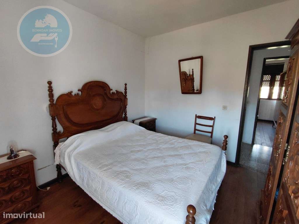 Casa Geminada T3 com Terreno Outerinho, Cabeceiras de Basto-18