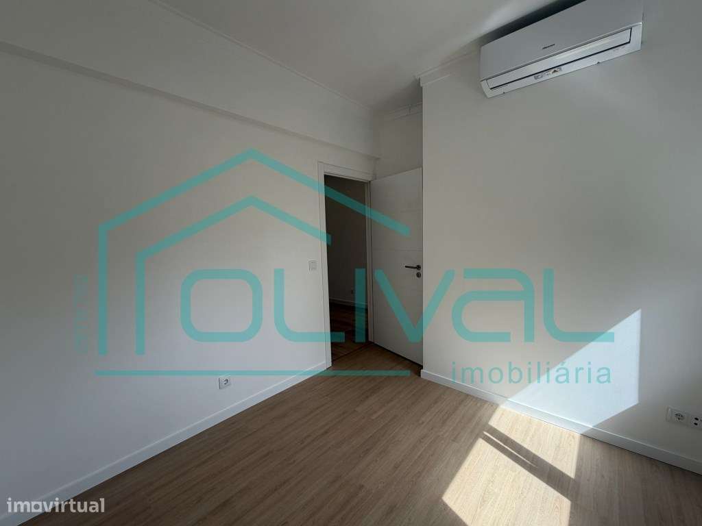 Alverca apartamento de Tipologia T3 totalmente renovado-29