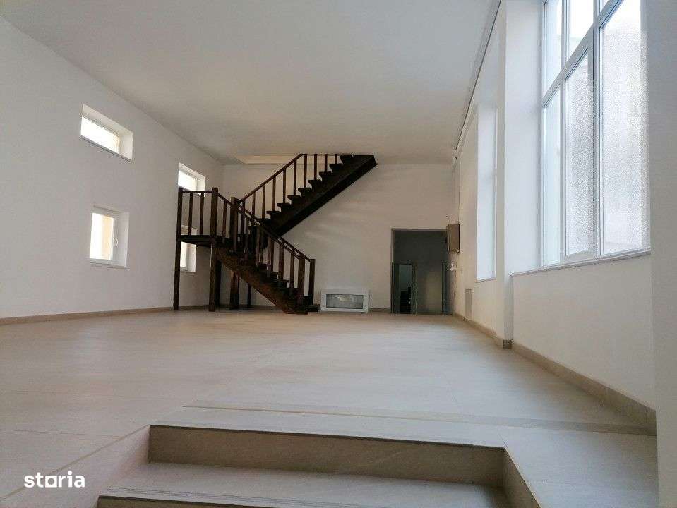 Spatiu comercial, Central, Pitesti - Imagine principală: 2/19