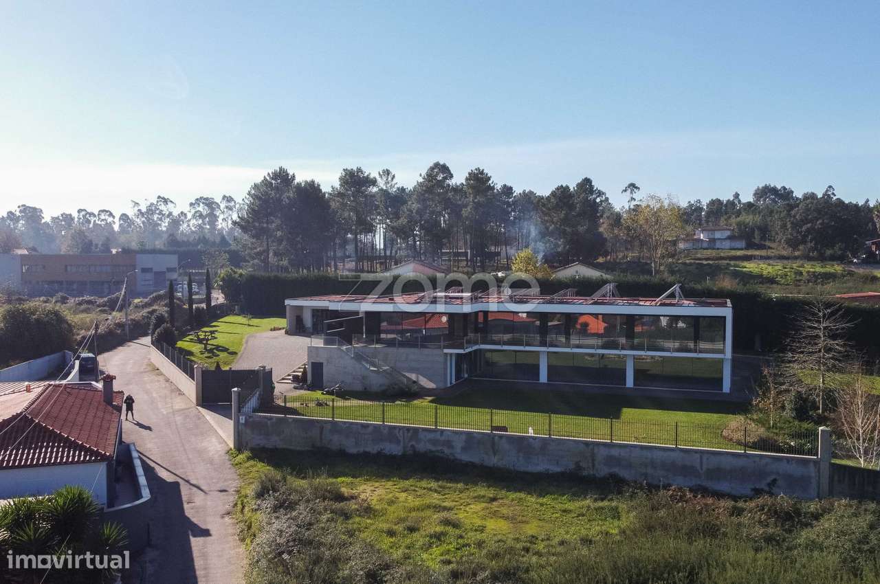 Moradia individual T4 com piscina interior de água aquecida. - Grande imagem: 2/60