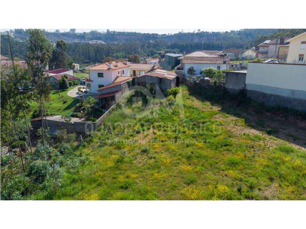 Terreno urbanizável com 1870m2 a 1km das Termas das Caldas de São J...-1