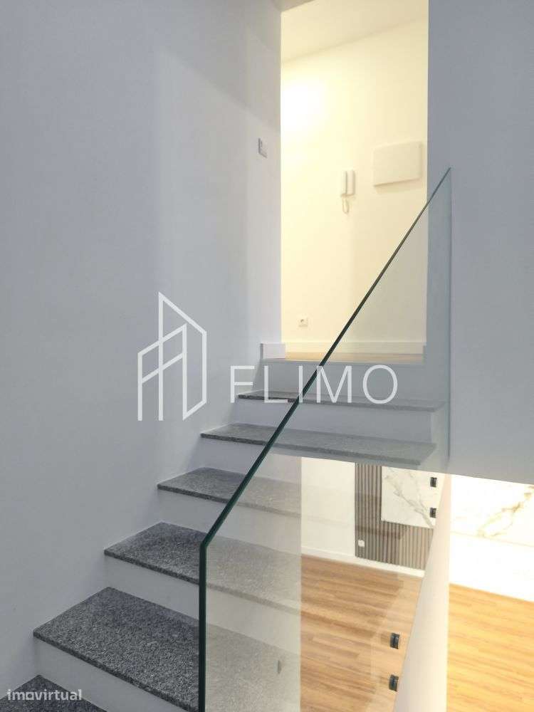 Moradia T3 geminada Nova-30