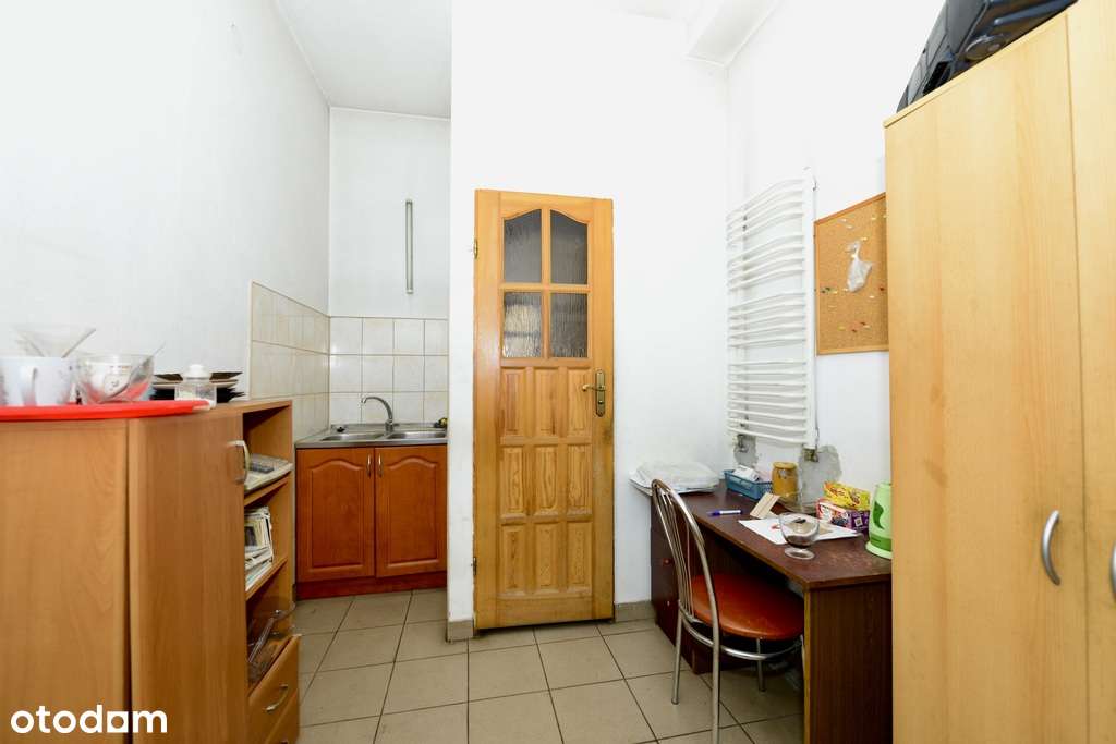 Budynek na sklep, usługi oraz mieszkanie-5