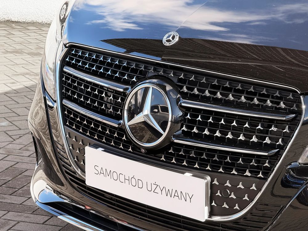 Mercedes-Benz Klasa-V 300 D Extralang 4Matic 9G Tronic Avantgarde 237 KM — zdjęcie 5