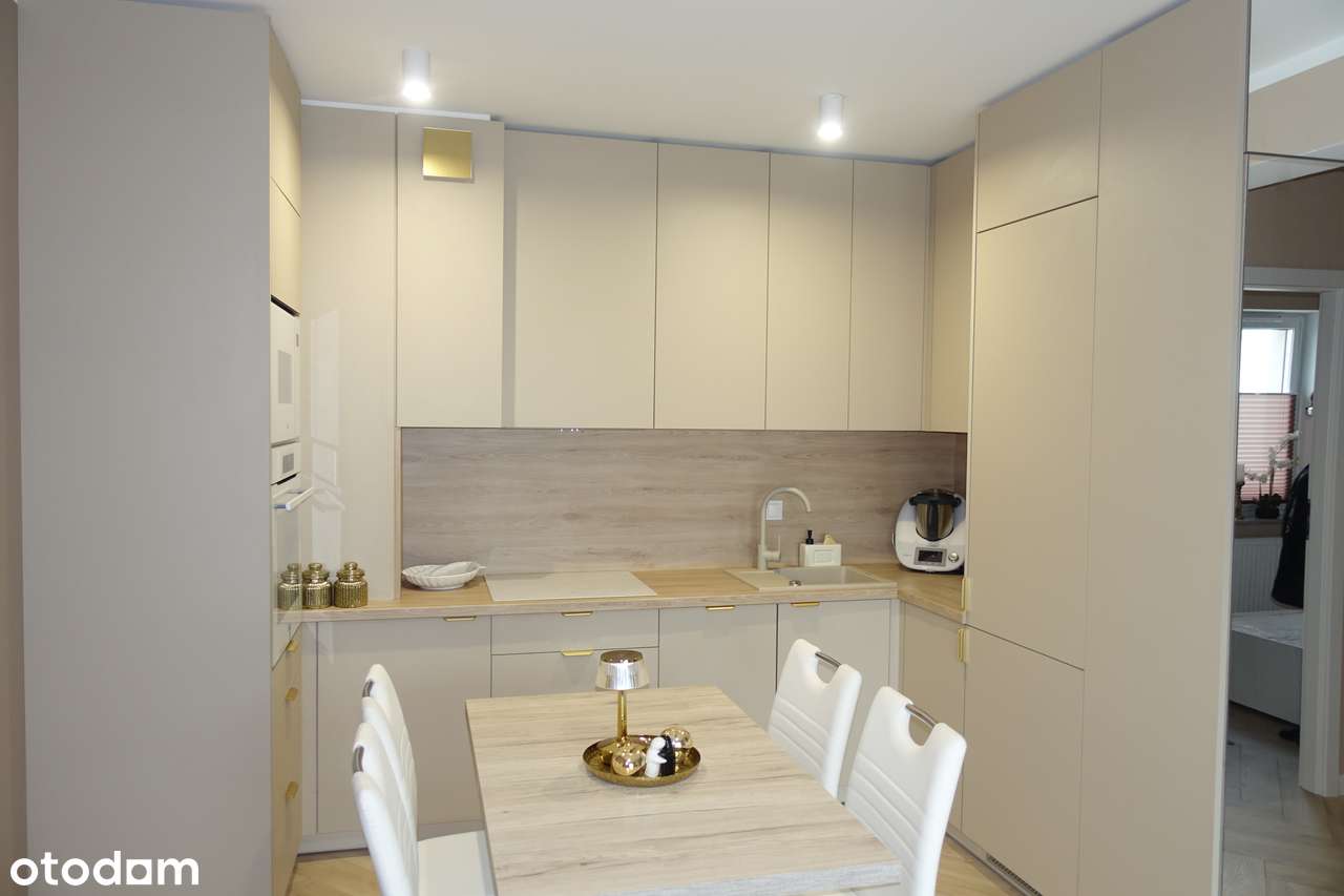 Nowoczesne 2-pokojowe mieszkanie z AGD i umeblowaniem – Os. Komes-3