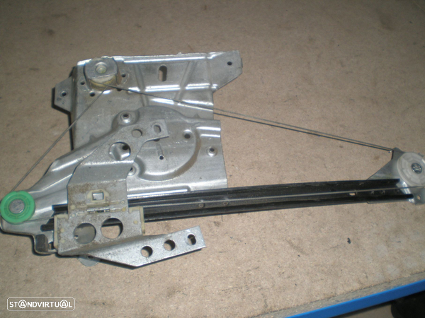 Elevador Manual 8D0839399A AUDI A4 1995 5P TE - 2