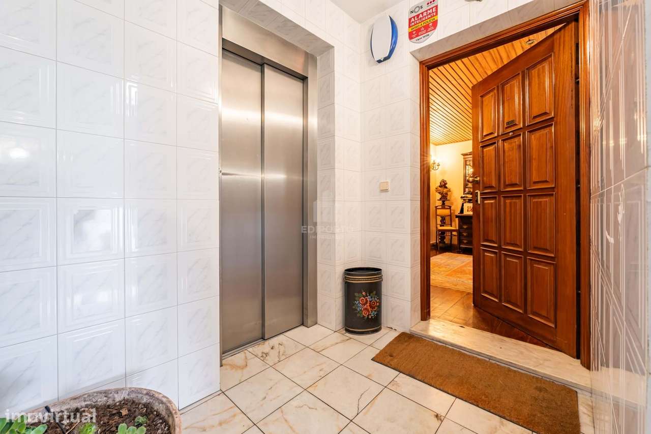 Apartamento T4, em zona Prime de Gaia, na Rua de D.Dinis.-20