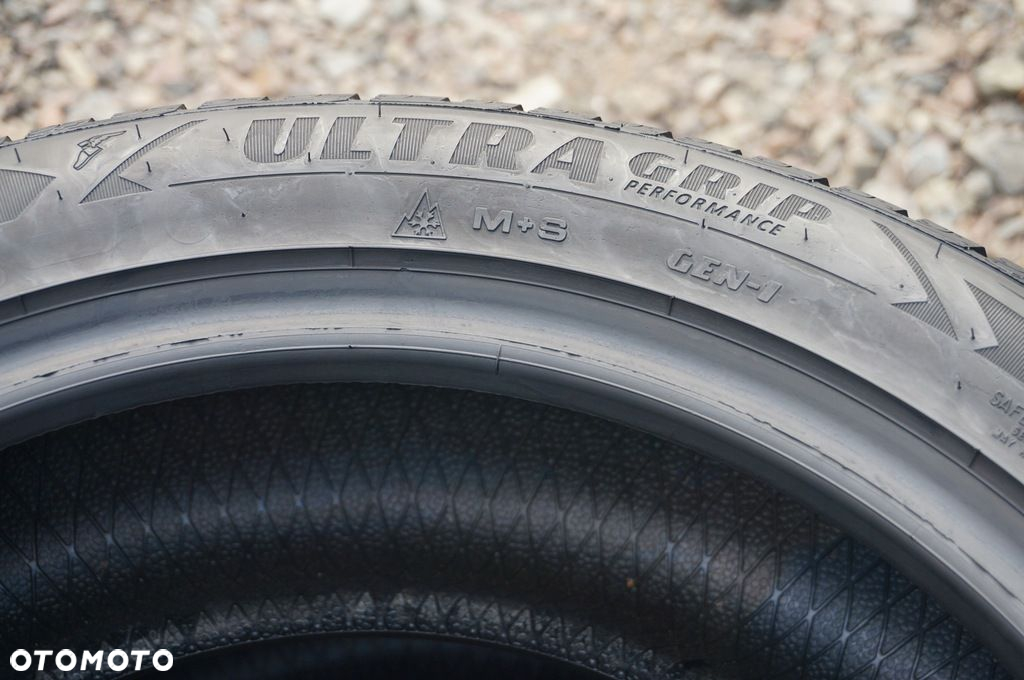 GOODYEAR ULTRAGRIP GEN-1 215/55R17 98V AL4372** - 7