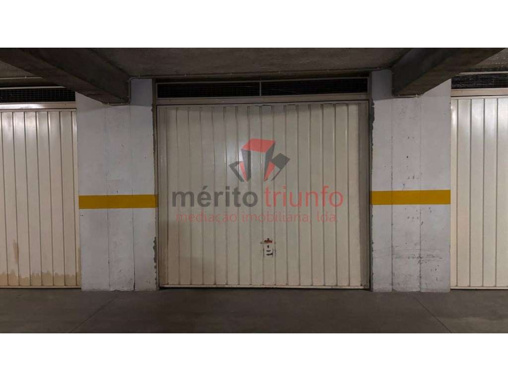 Oferta da escritura e Registo - Ap. T3 - Vila das Aves-17