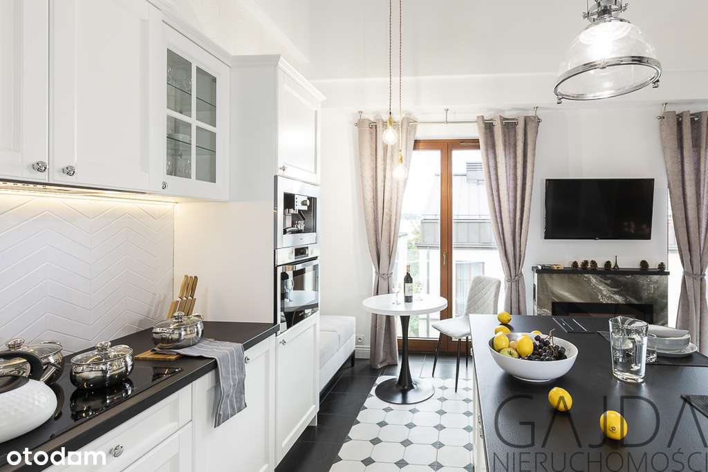 Paryski apartament przy Starym Rynku!