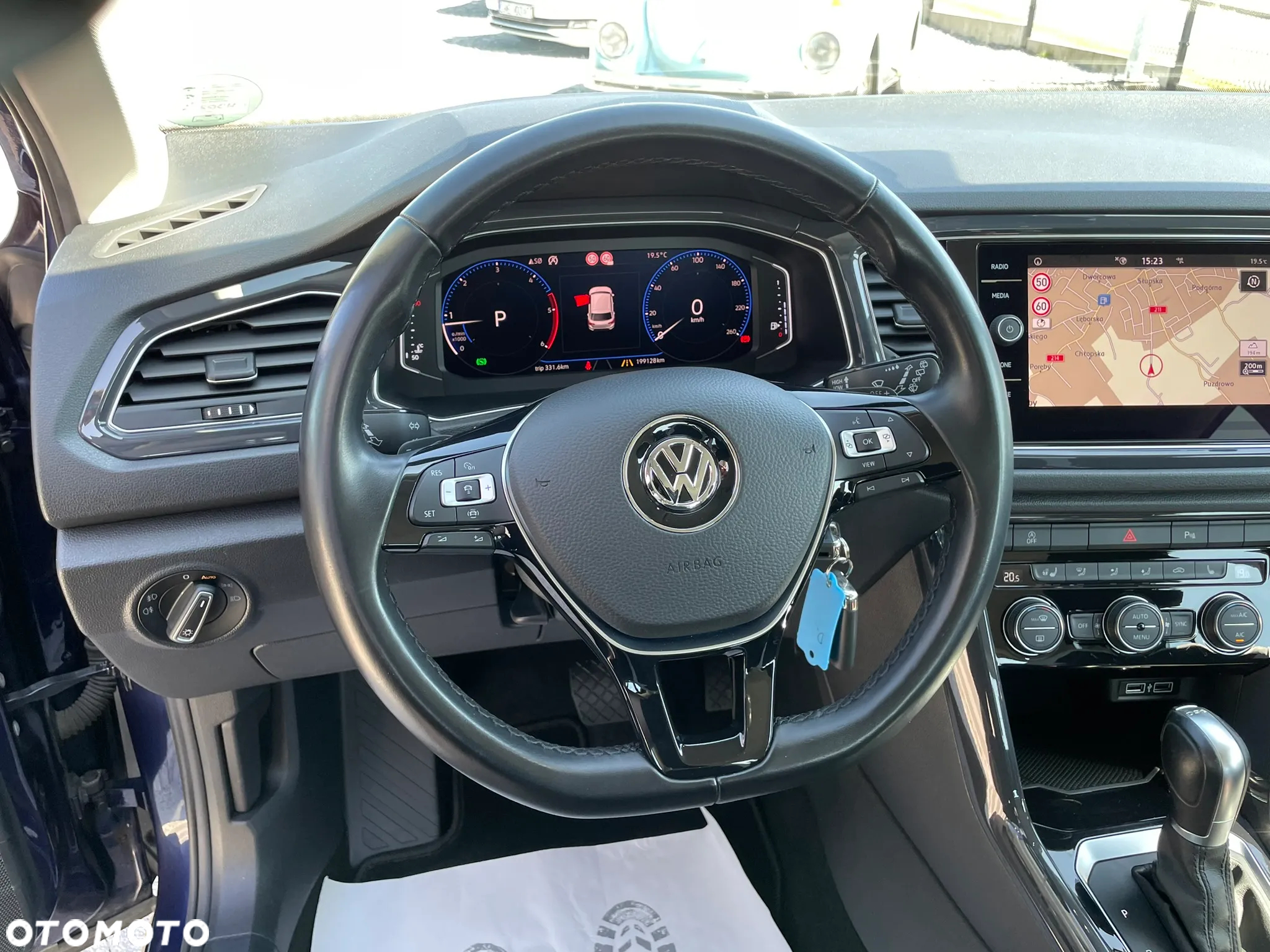 Volkswagen T-Roc - 18