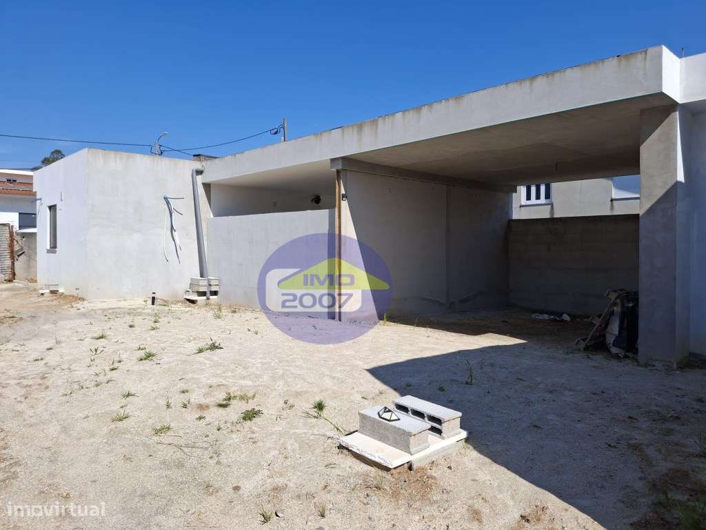 Moradia Térrea T2 + Escritório + Anexo T1 + Terreno - Grande imagem: 4/25