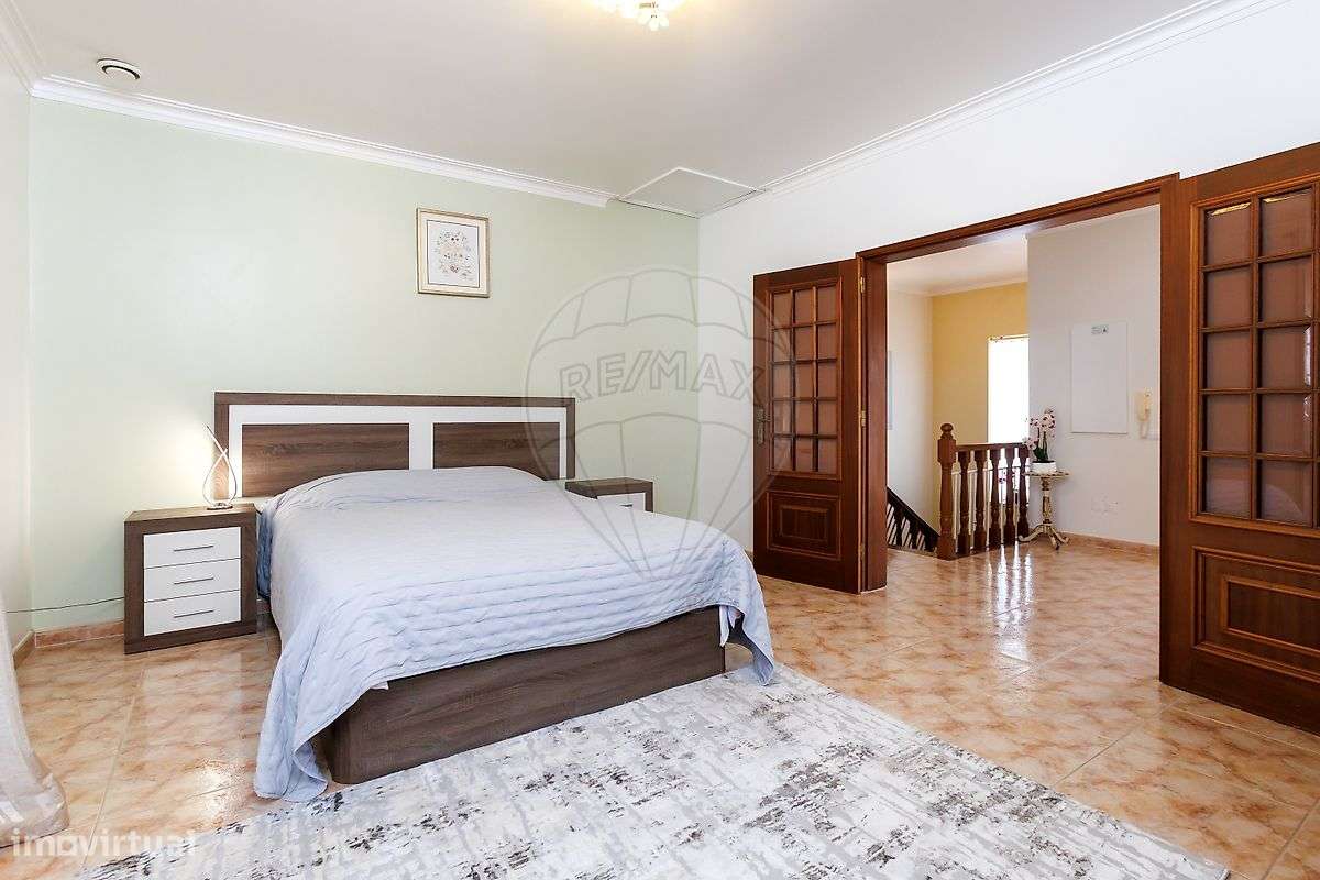 Moradia T4 para venda-25