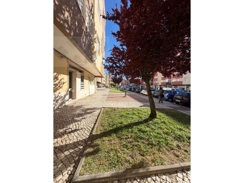 Amadora Urb. Quinta do Borel, T3, Remodelado, r/chão, Oportunidade!!!!-17